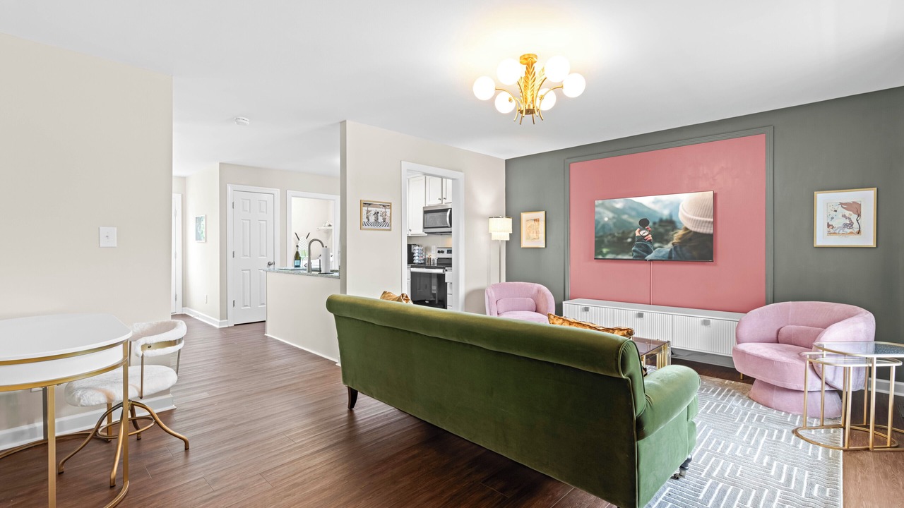 Photo of Livingroom in Northwest Raleigh