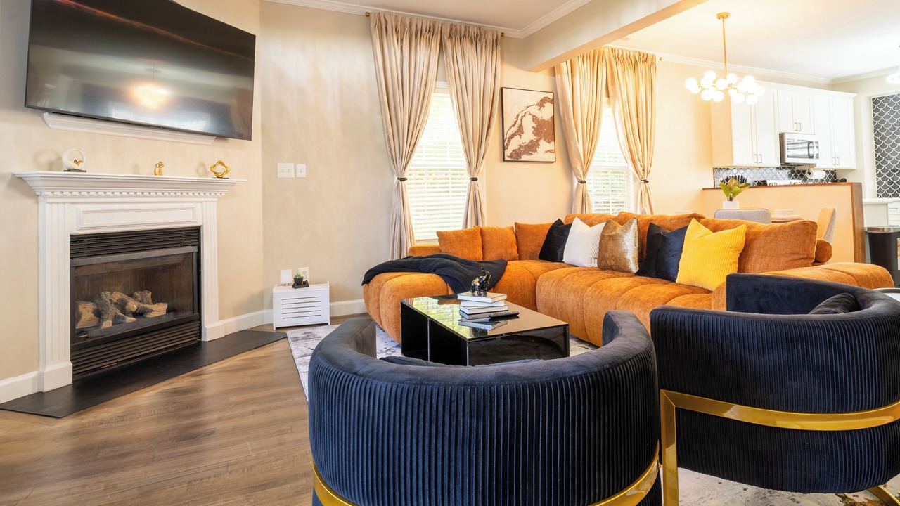 Photo of Livingroom in Northeast Raleigh