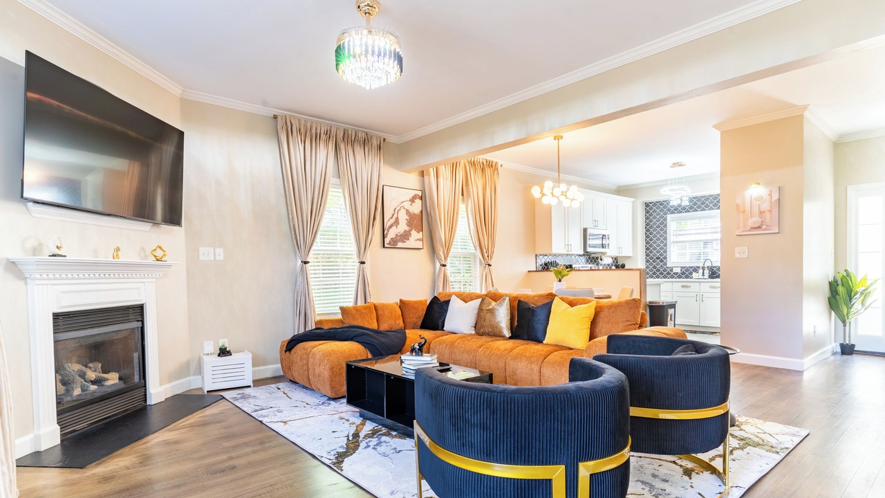 Photo of Livingroom in Northeast Raleigh