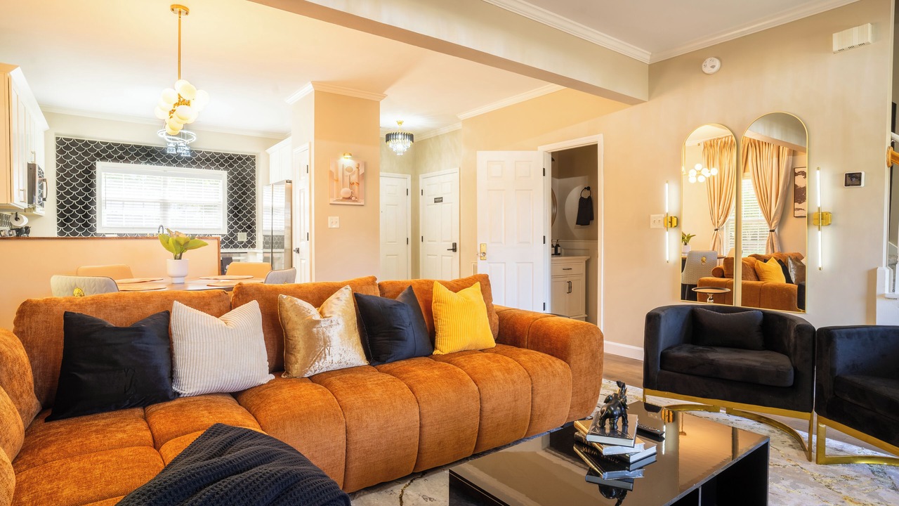 Photo of Livingroom in Northeast Raleigh