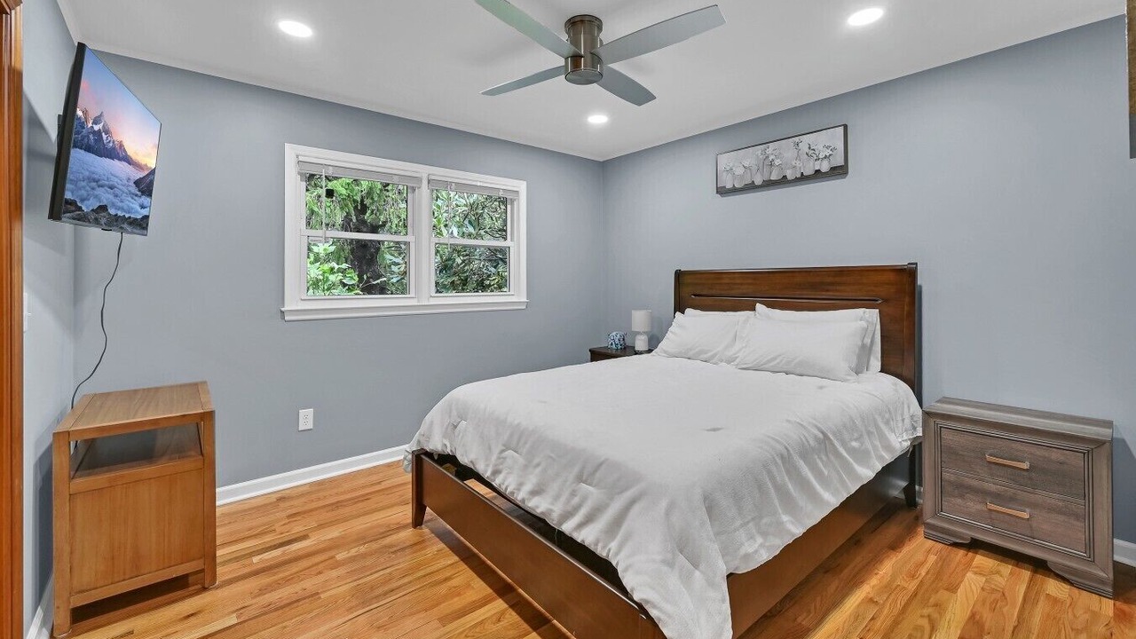 Photo of Bedroom in Waynesville