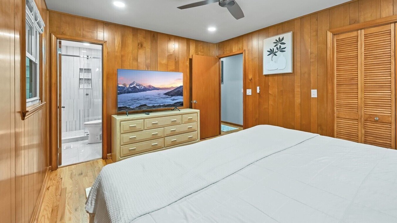 Photo of Bedroom in Waynesville