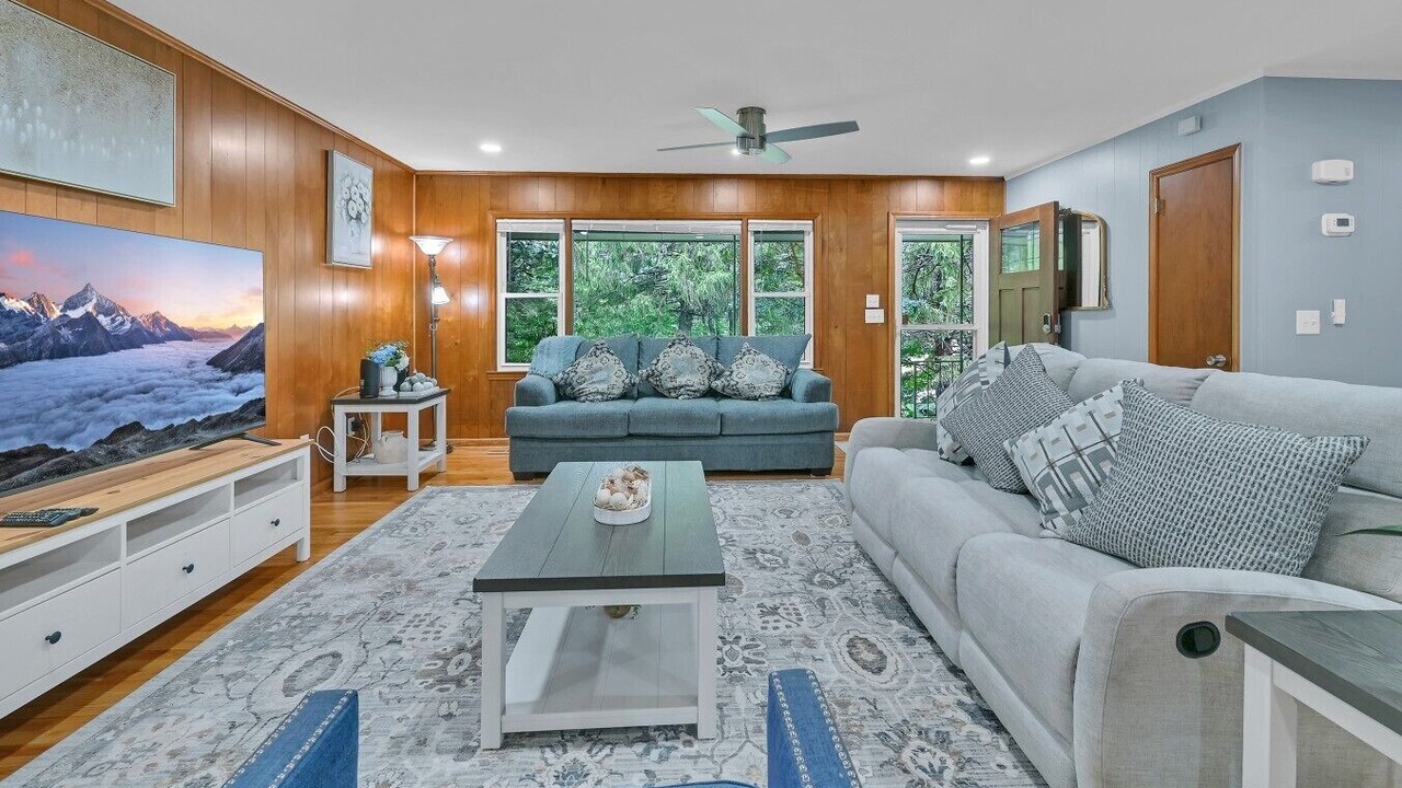 Photo of Livingroom in Waynesville