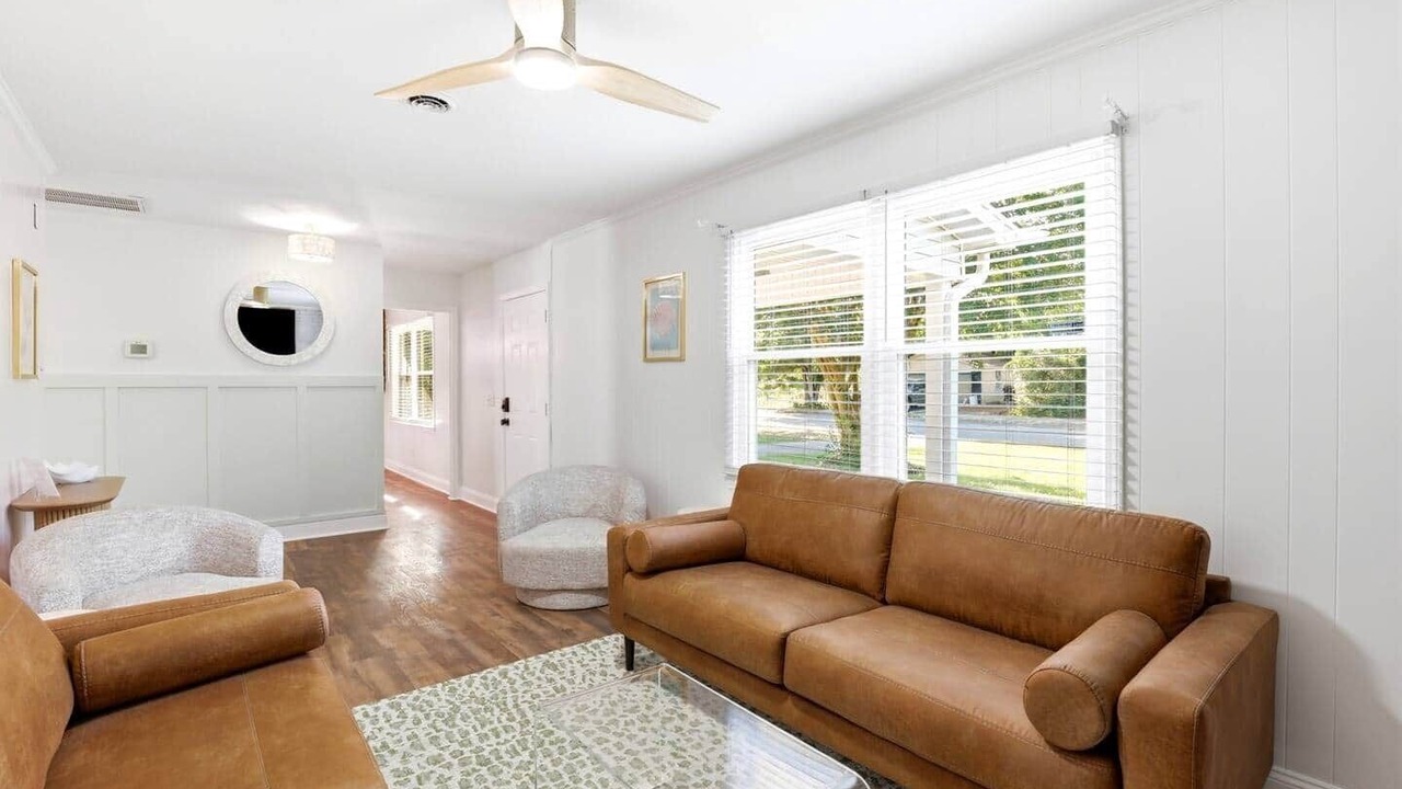 Photo of Livingroom in Silver Lake