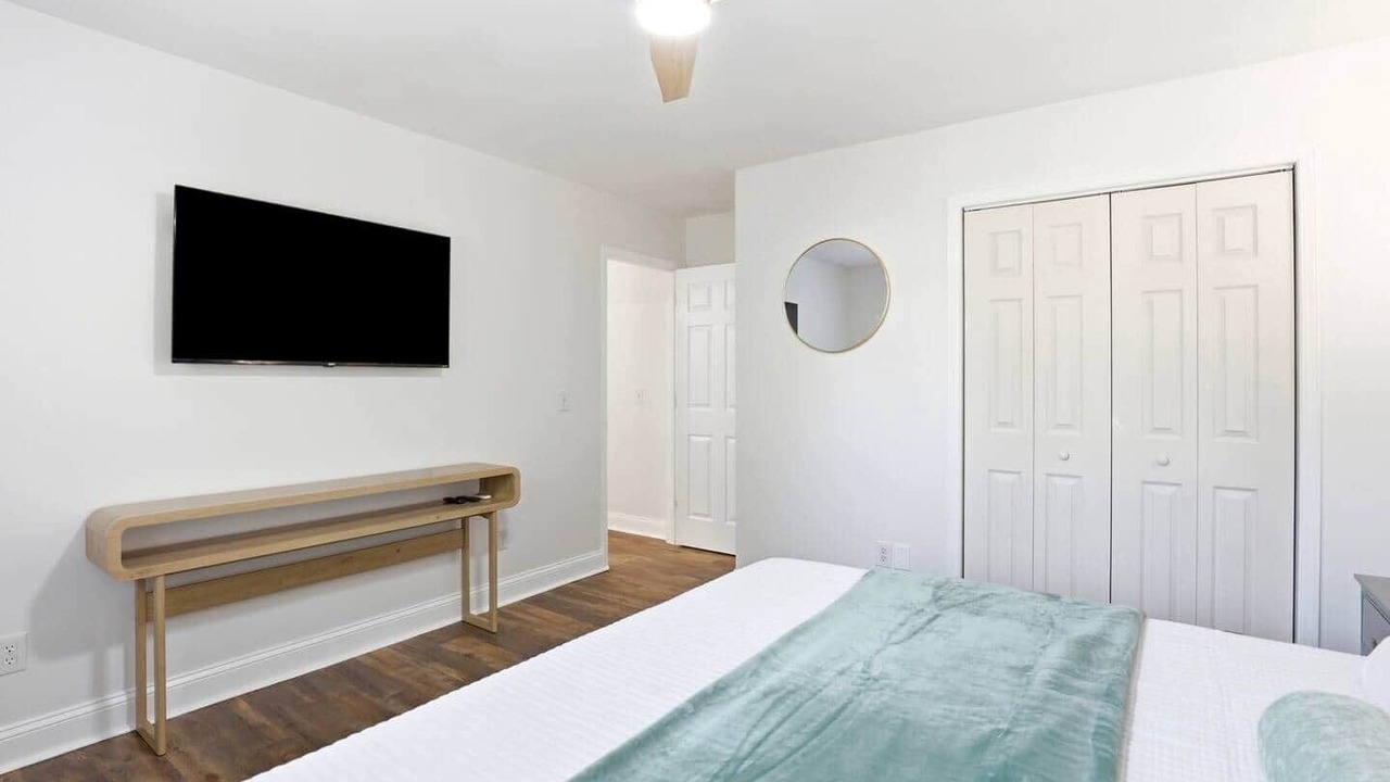 Photo of Bedroom in Silver Lake