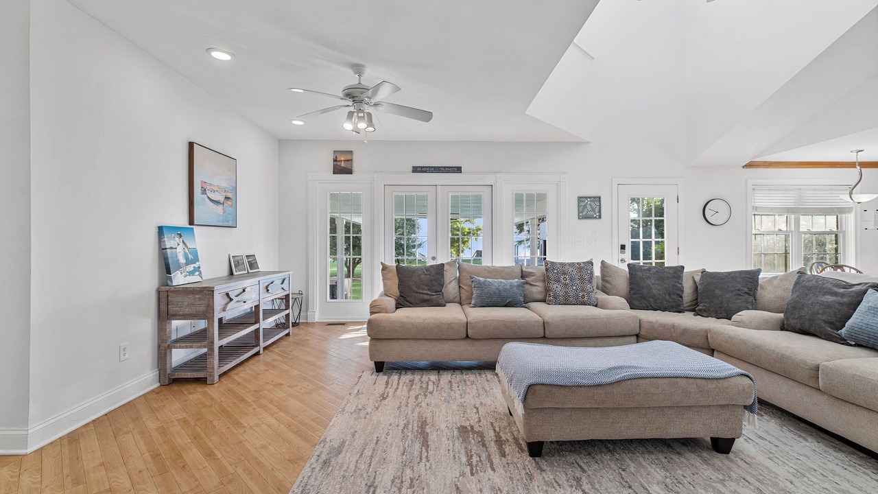 Photo of Livingroom in Pinetown