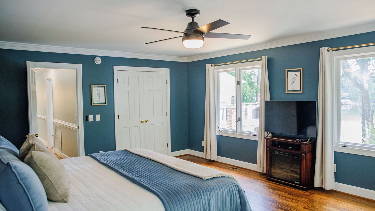 Photo of Bedroom in Leasburg