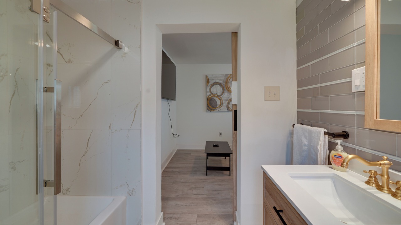 Photo of Bathroom in Bellepoint
