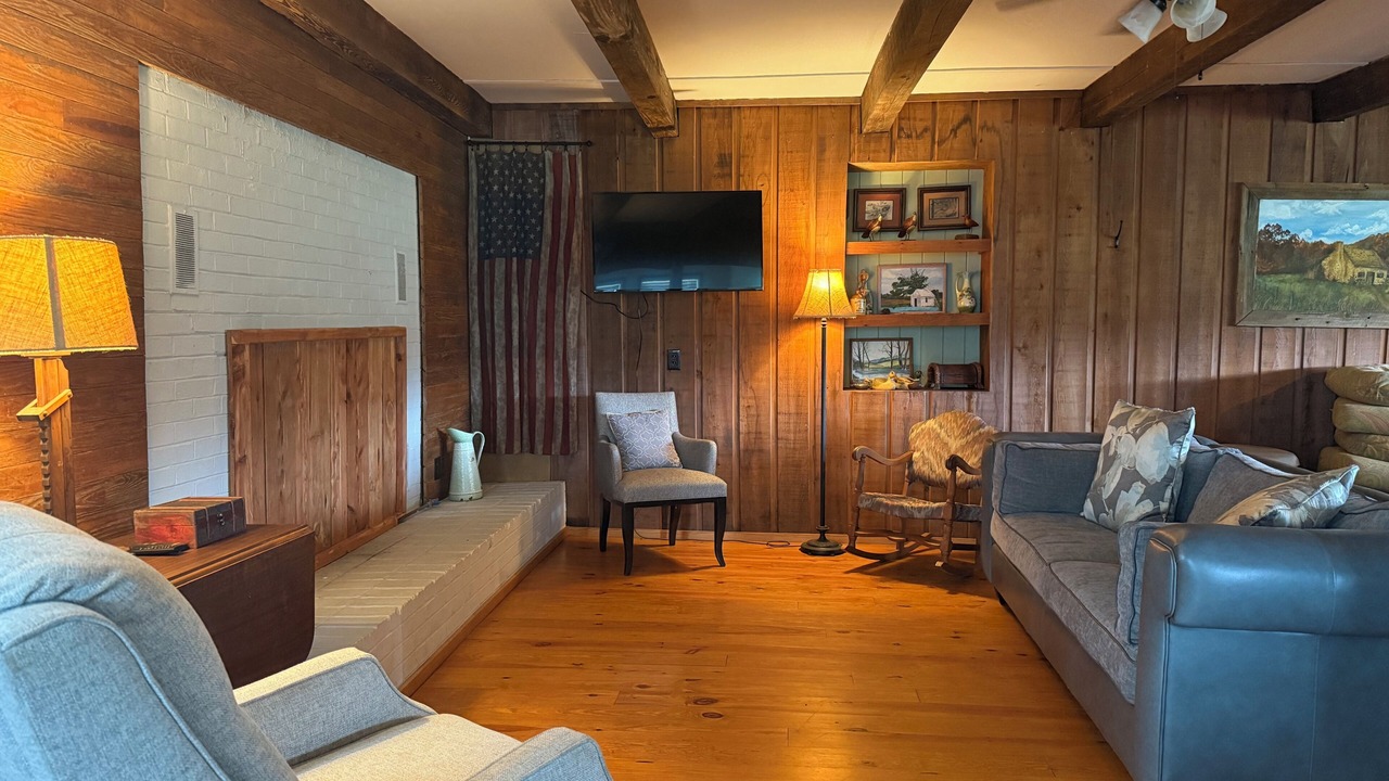 Photo of Livingroom in Cullen