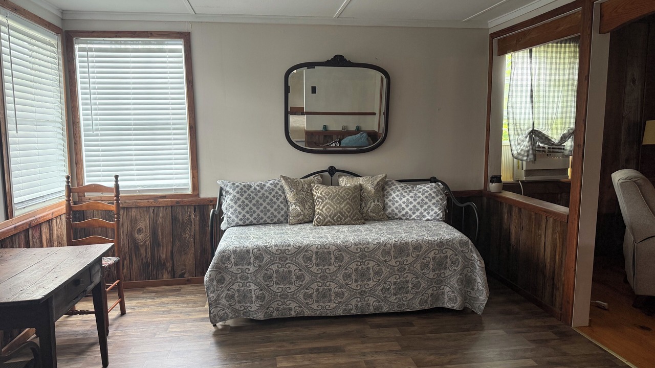 Photo of Bedroom in Cullen