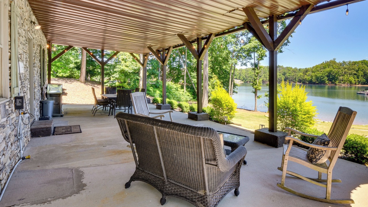 Photo of Patio Balcony in Six Mile
