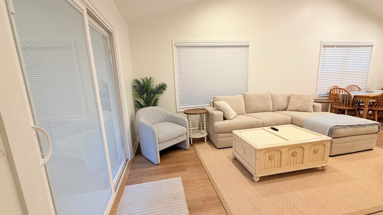 Photo of Livingroom in Westview