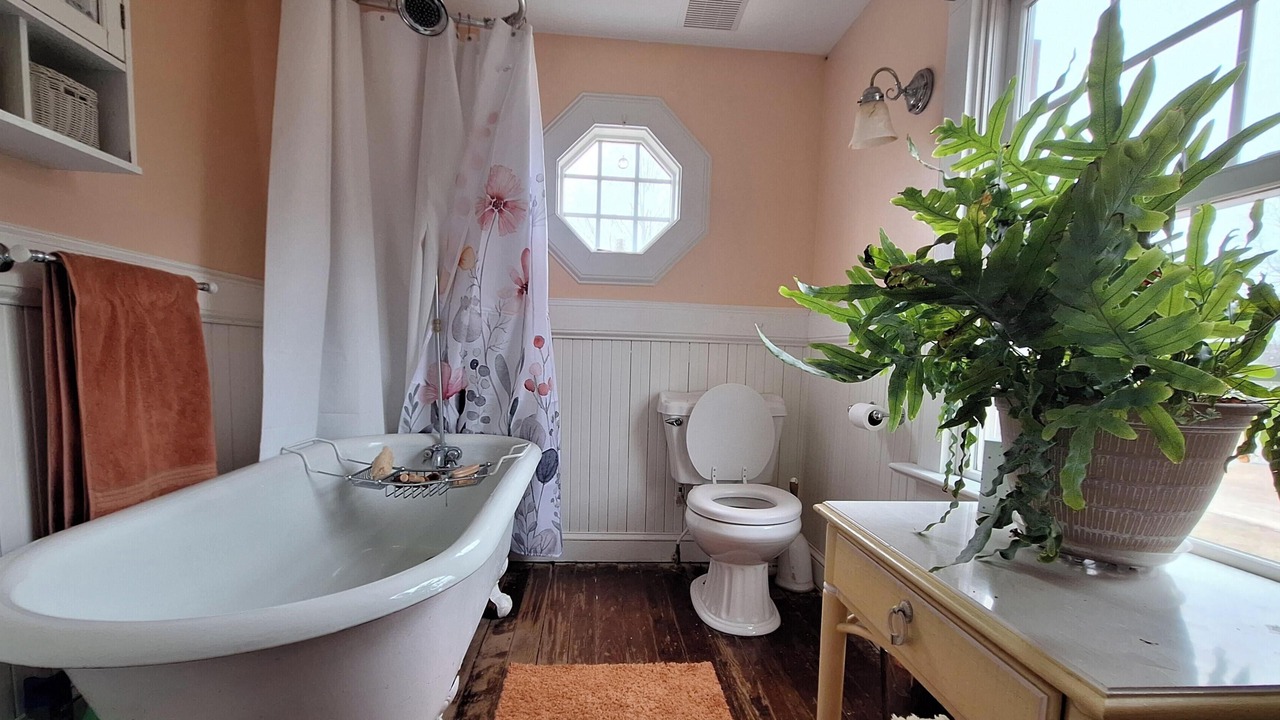 Photo of Bathroom in Saint Stephens Church