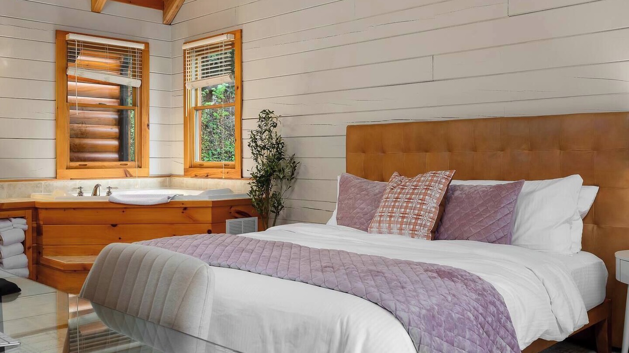 Photo of Bedroom in Burnsville