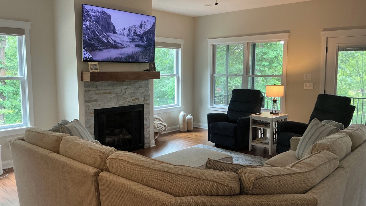 Photo of Livingroom in Kuttawa