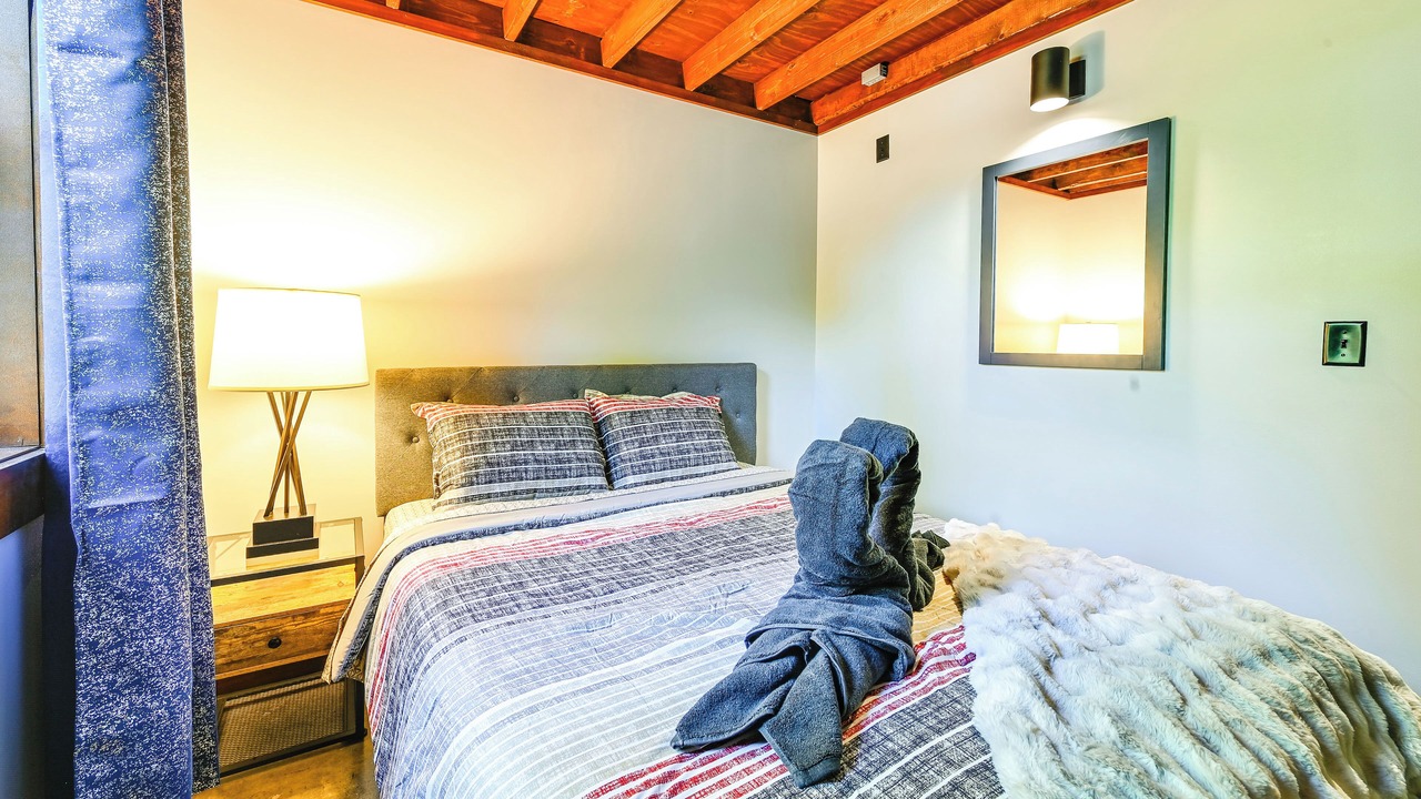 Photo of Bedroom in Mount Vernon