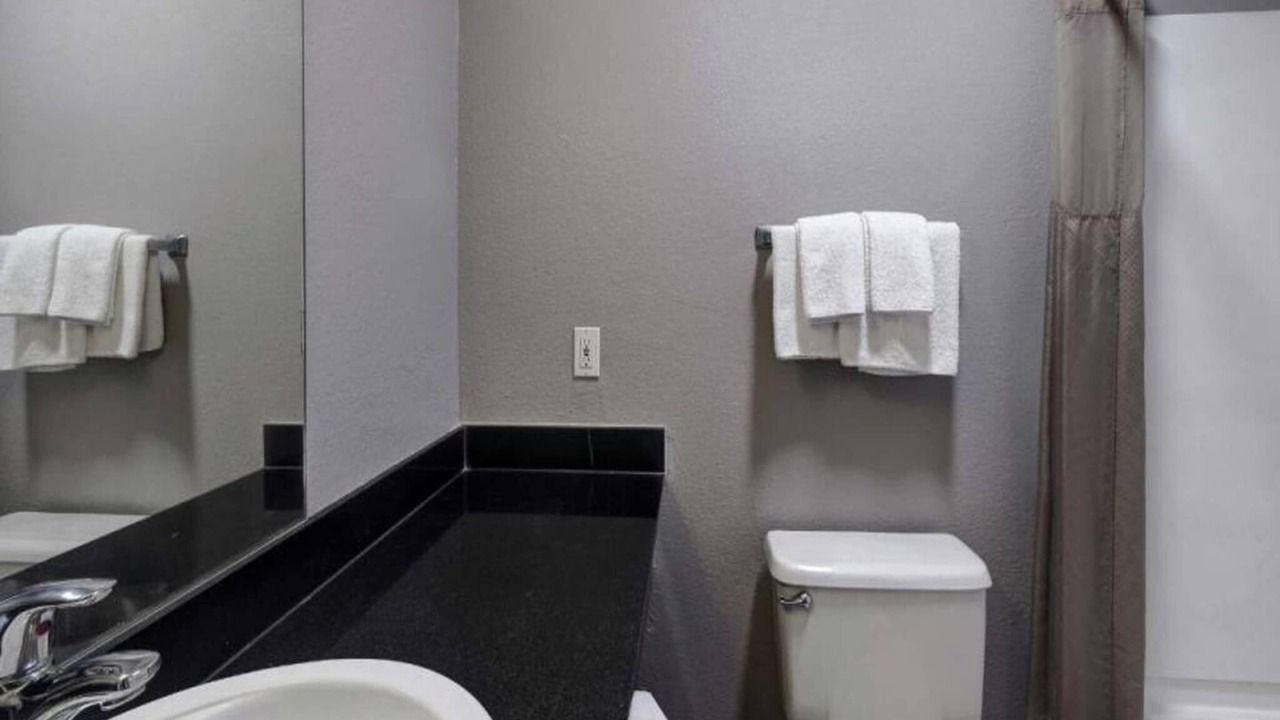 Photo of Bathroom in Shepherdsville