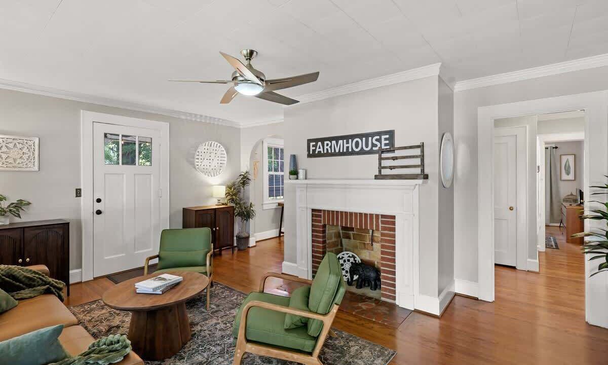 Photo of Livingroom in Anderson