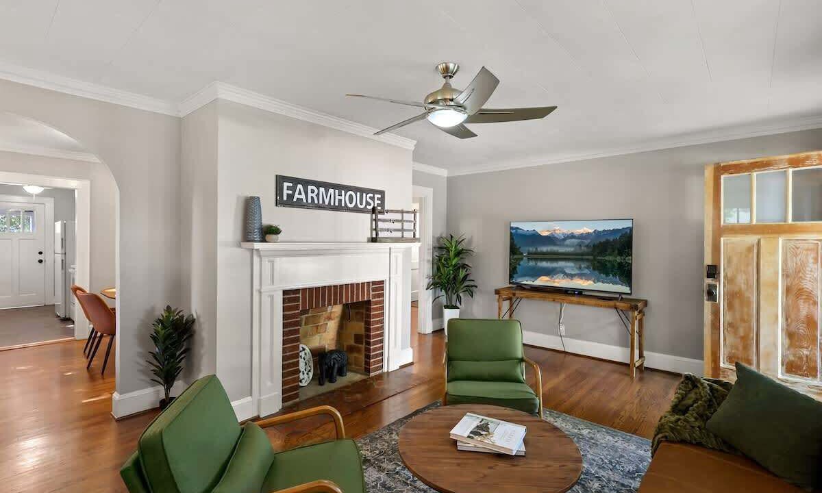 Photo of Livingroom in Anderson