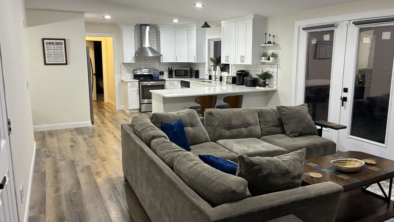 Photo of Livingroom in Roxboro