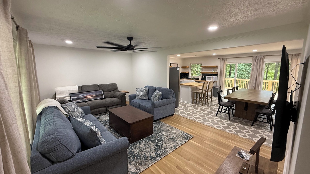 Photo of Livingroom in Clarksville