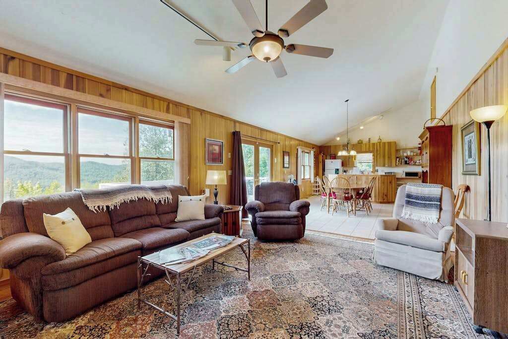 Photo of Livingroom in Penrose
