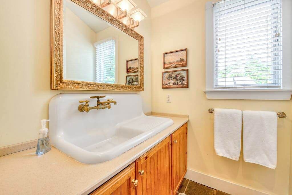Photo of Bathroom in Lake Junaluska