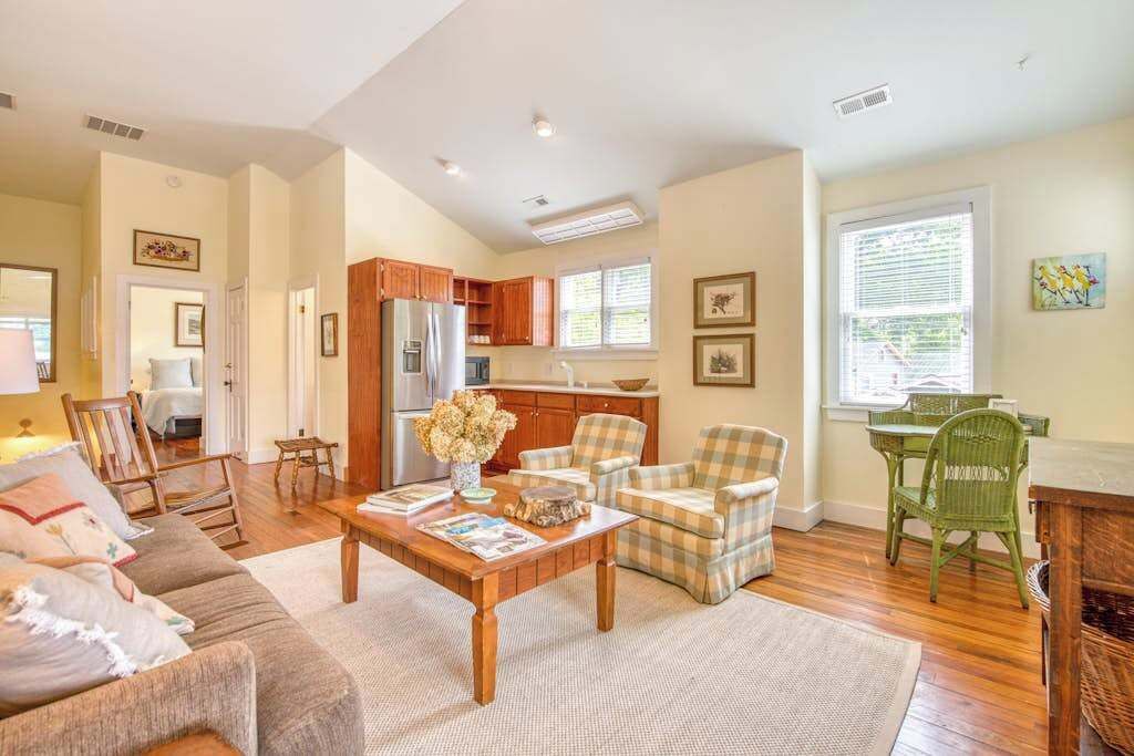 Photo of Livingroom in Lake Junaluska