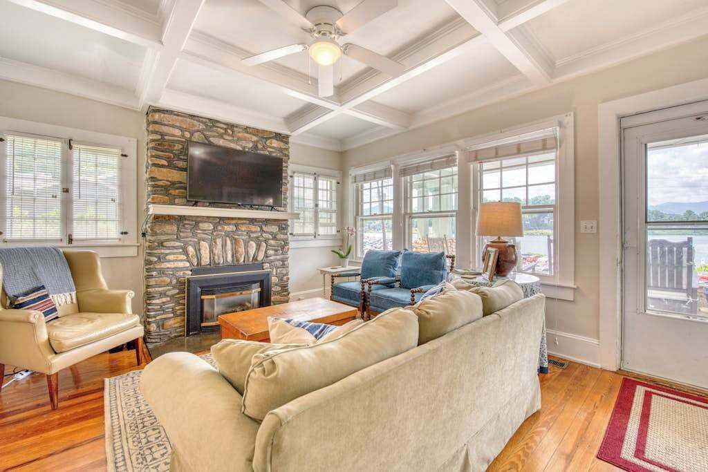 Photo of Livingroom in Lake Junaluska
