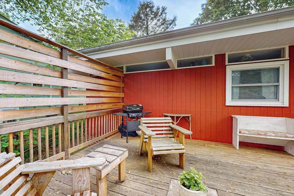 Photo of Patio Balcony in Lake Junaluska