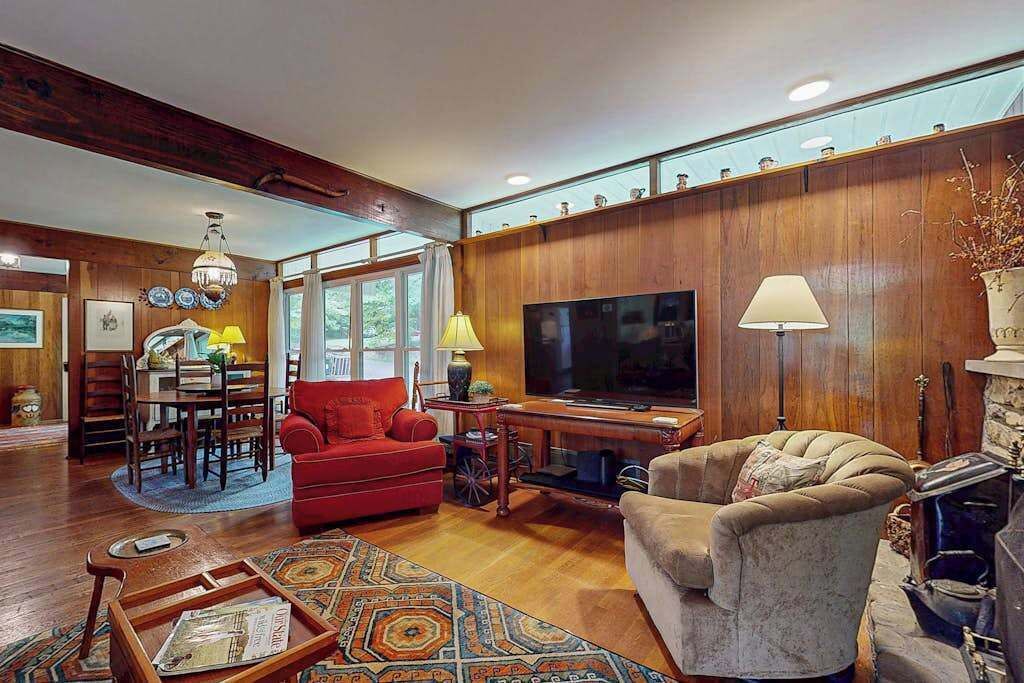 Photo of Livingroom in Lake Junaluska