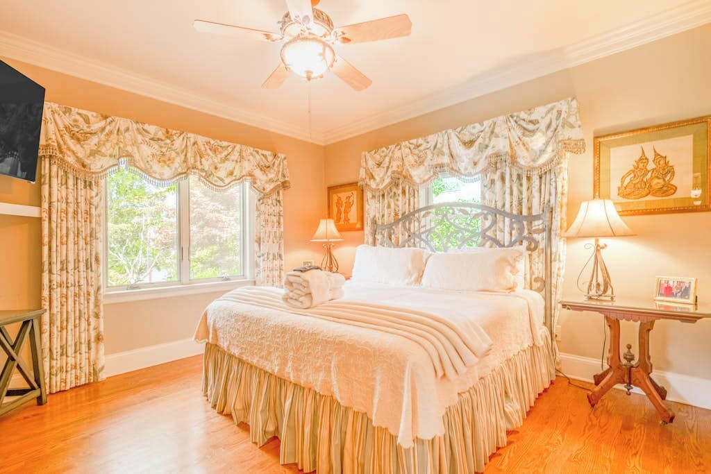 Photo of Bedroom in Lake Junaluska