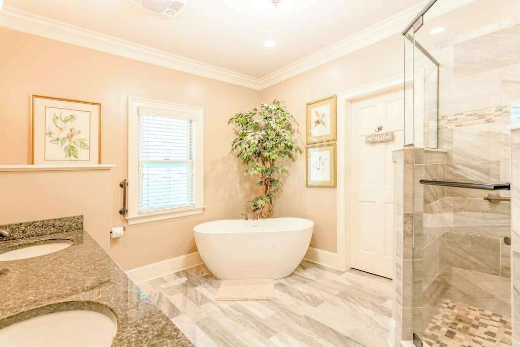 Photo of Bathroom in Lake Junaluska
