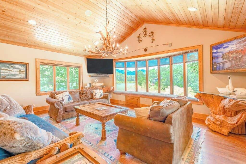 Photo of Livingroom in Lake Junaluska
