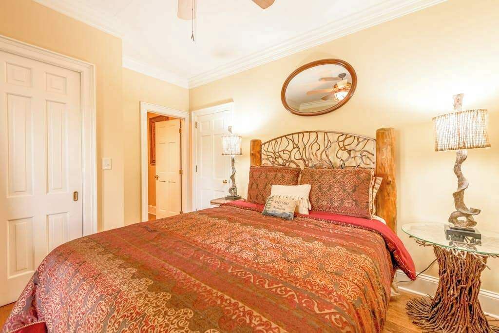 Photo of Bedroom in Lake Junaluska