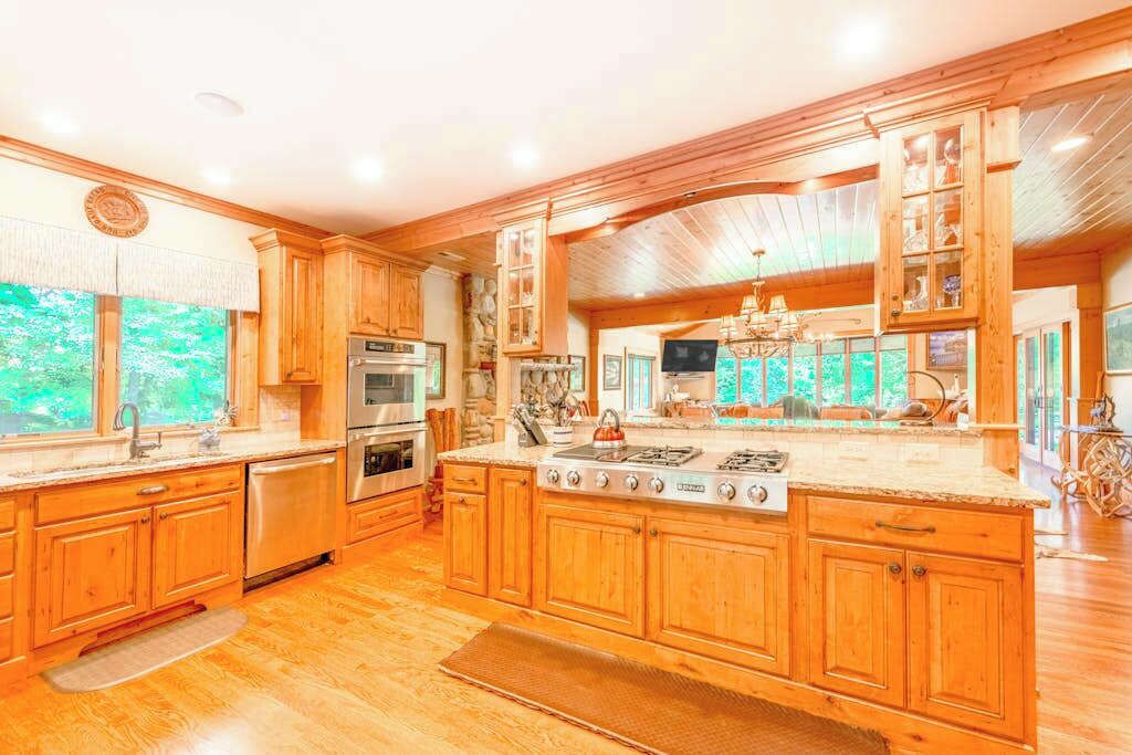 Photo of Kitchen in Lake Junaluska