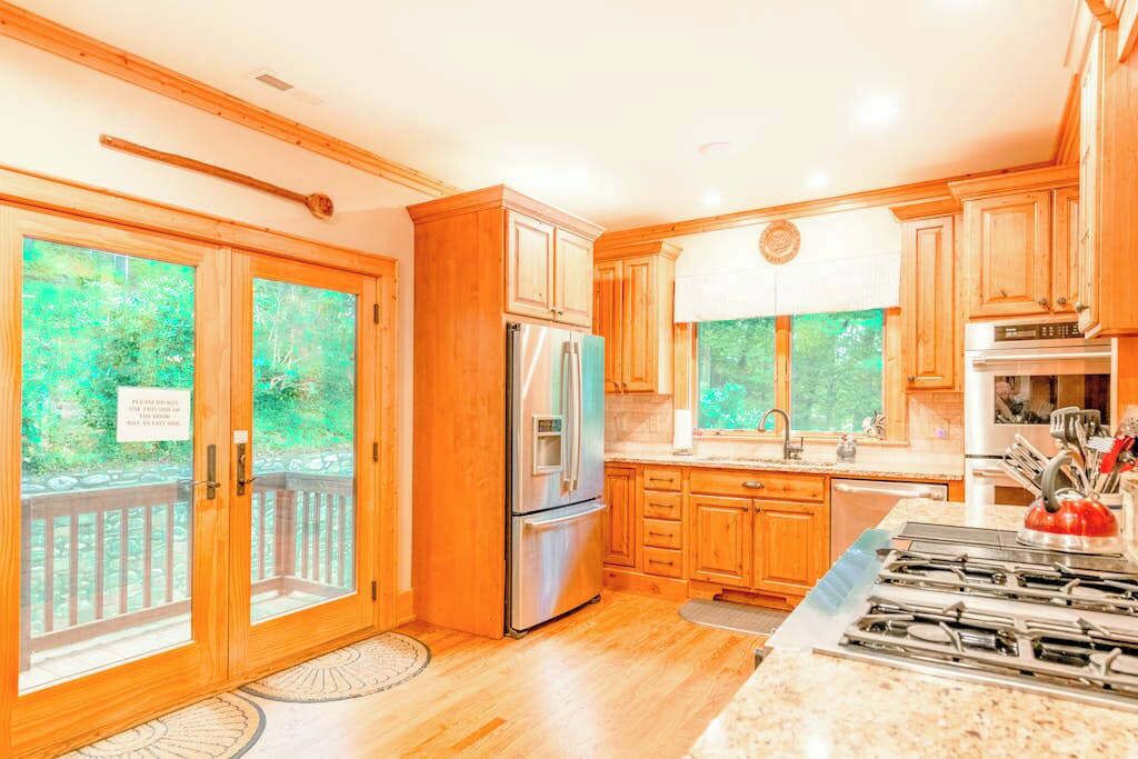 Photo of Kitchen in Lake Junaluska