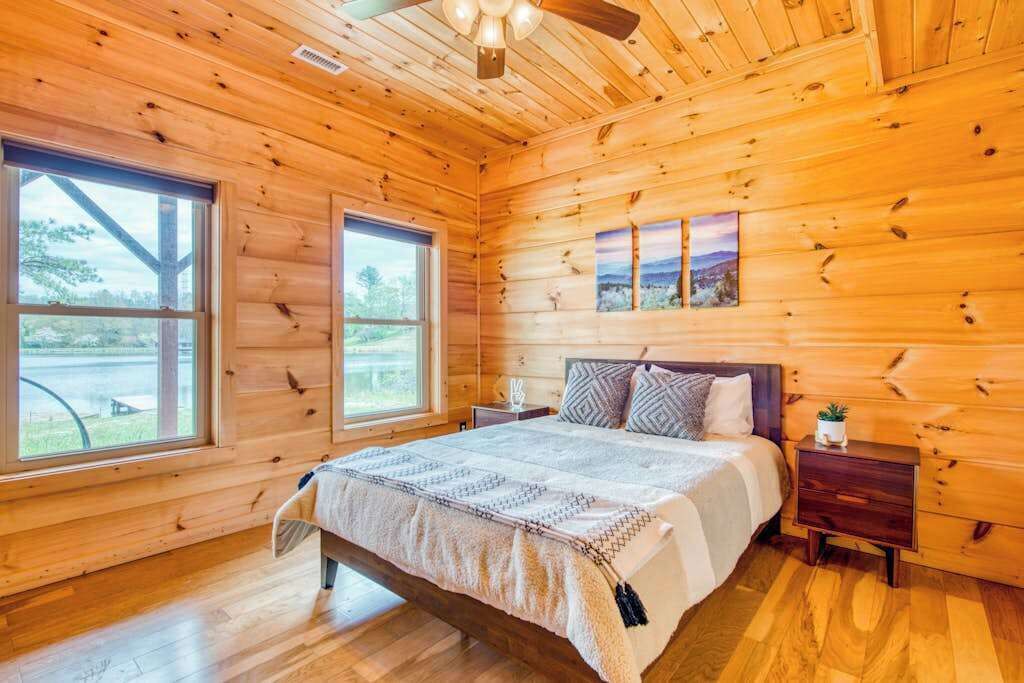 Photo of Bedroom in Mills River