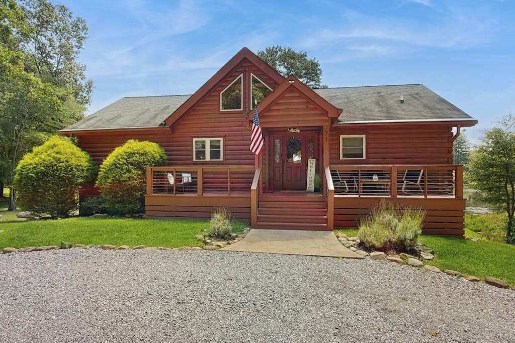 Photo of Outdoor in Mills River