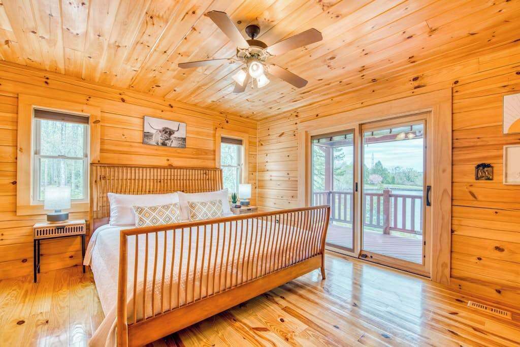 Photo of Bedroom in Mills River