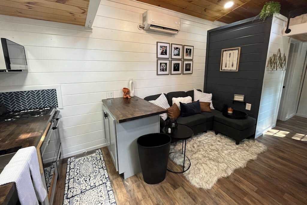 Photo of Livingroom in Mills River