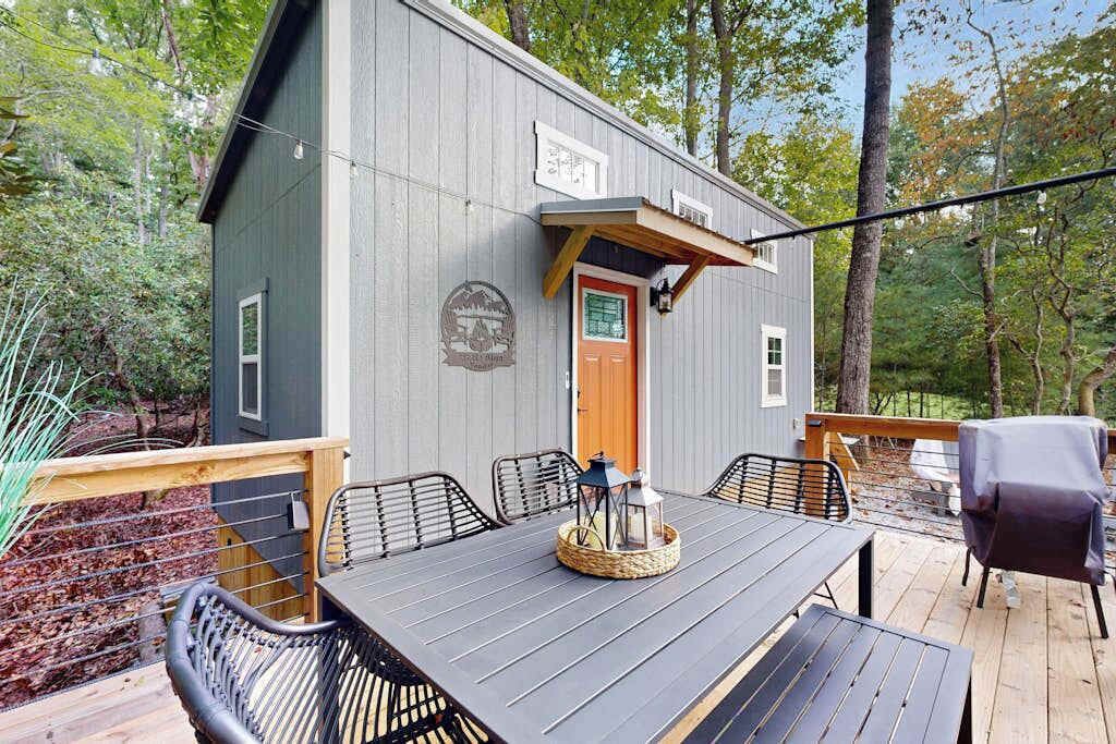 Photo of Outdoor in Mills River