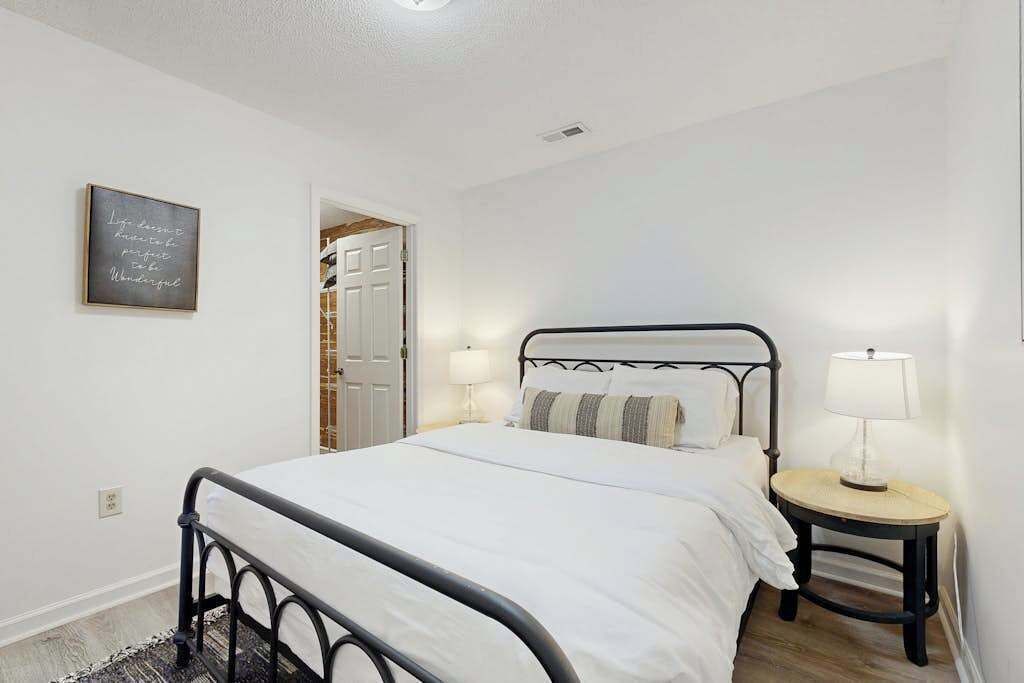 Photo of Bedroom in Royal Pines