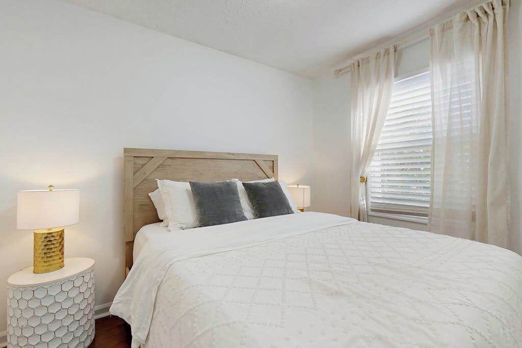 Photo of Bedroom in Royal Pines