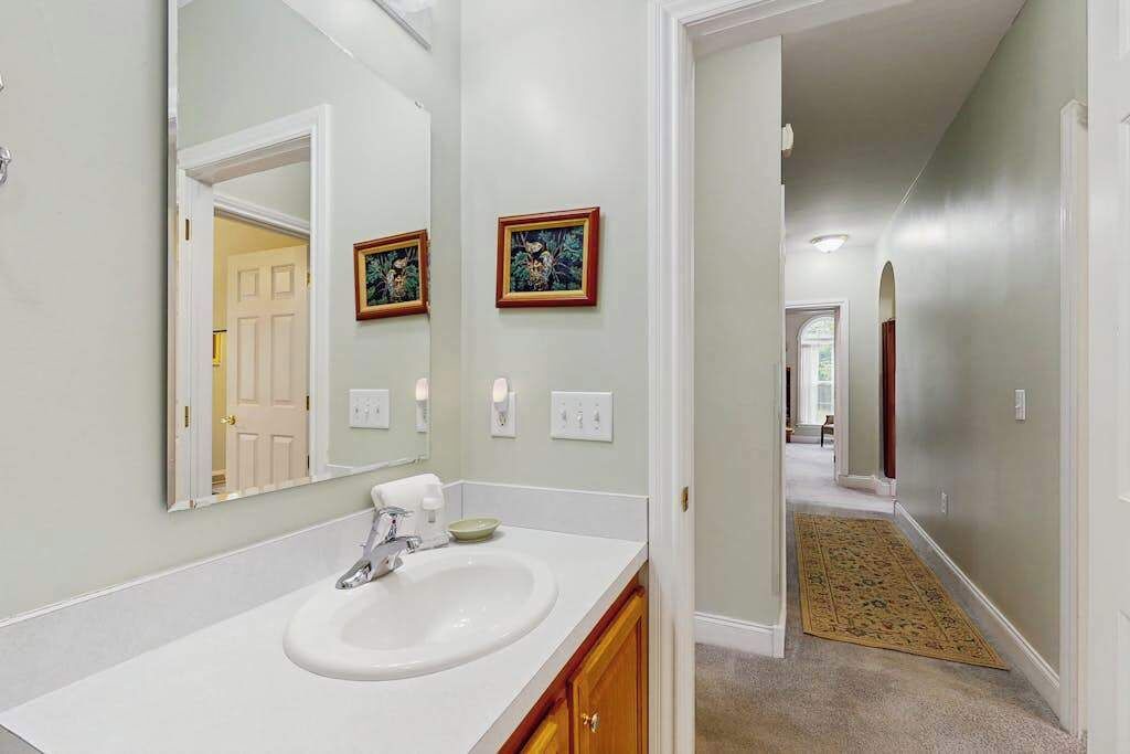 Photo of Bathroom in Arden