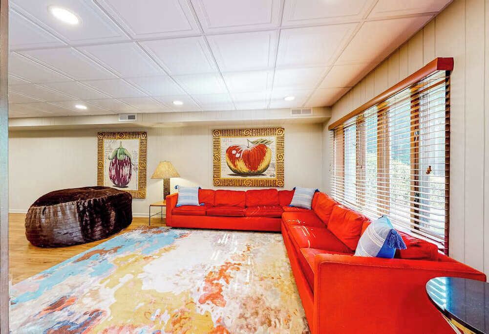 Photo of Livingroom in Flat Rock
