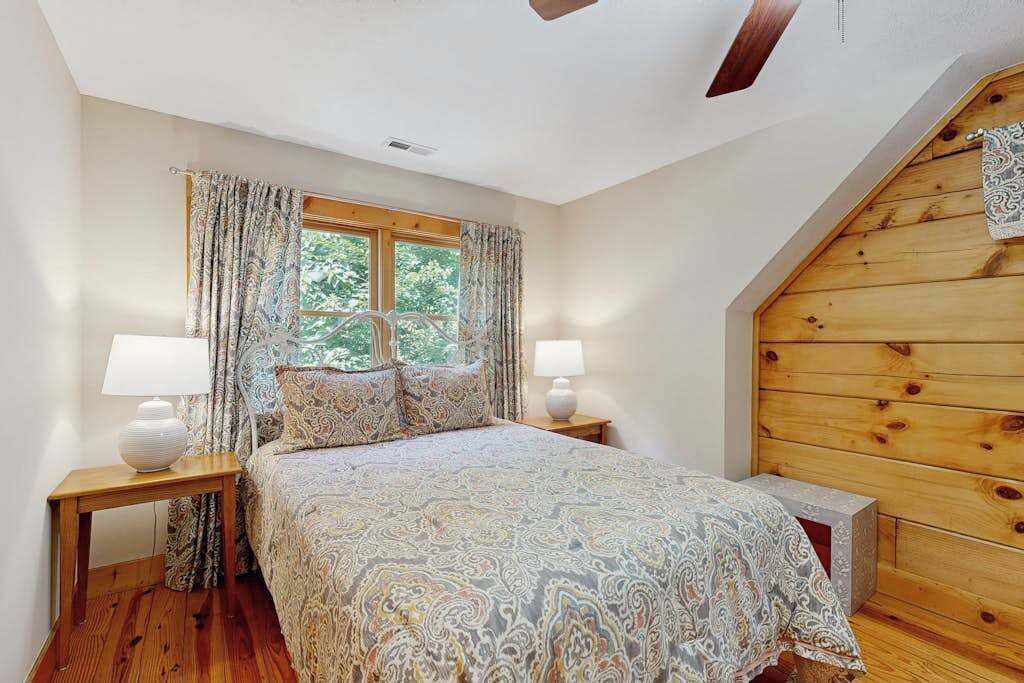 Photo of Bedroom in Mountain Vista