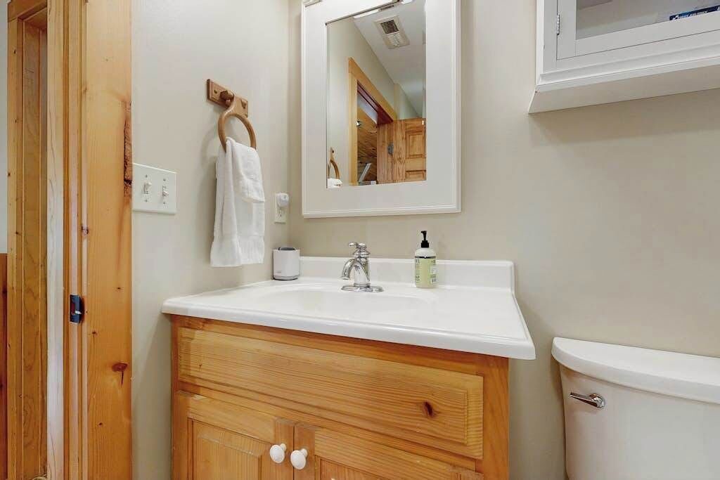 Photo of Bathroom in Mountain Vista