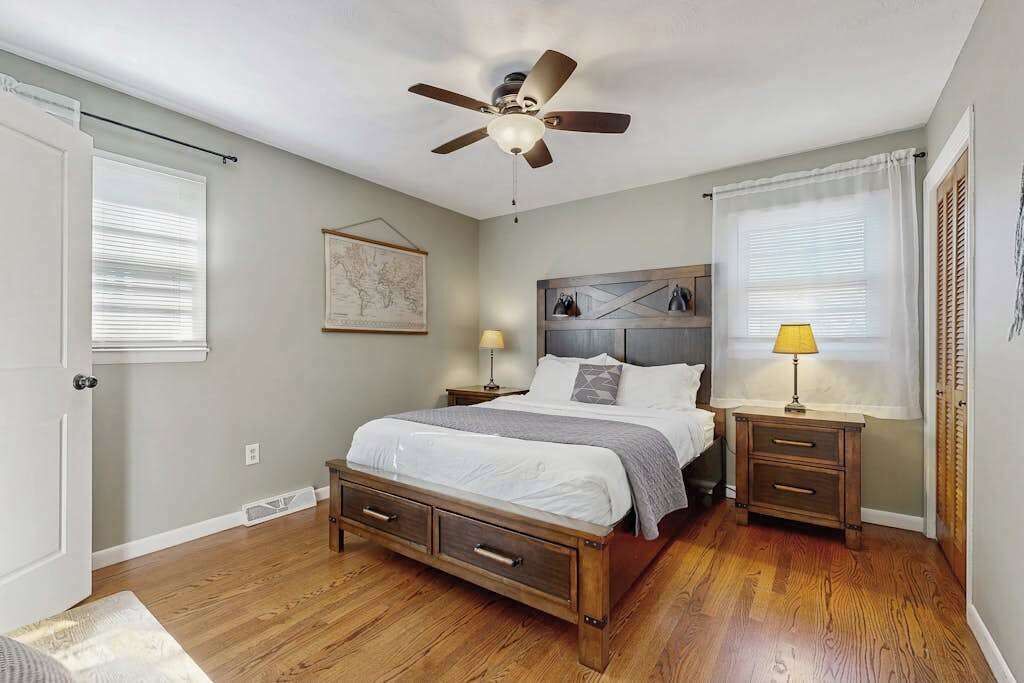 Photo of Bedroom in Royal Pines