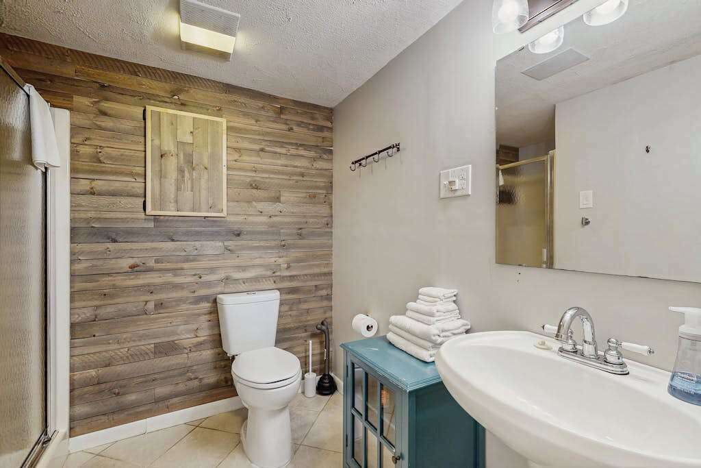 Photo of Bathroom in Royal Pines